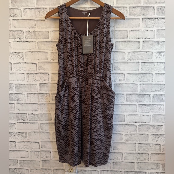 Garnet Hill Dresses & Skirts - NWT! Women’s Garnet Hill brown/black animal print sleeveless pockets dress XS